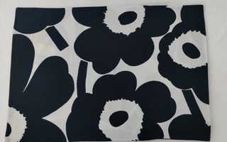 Marimekko, tyynyliina 78cm x 54cm