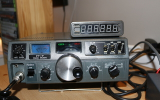 Yaesu FT-7